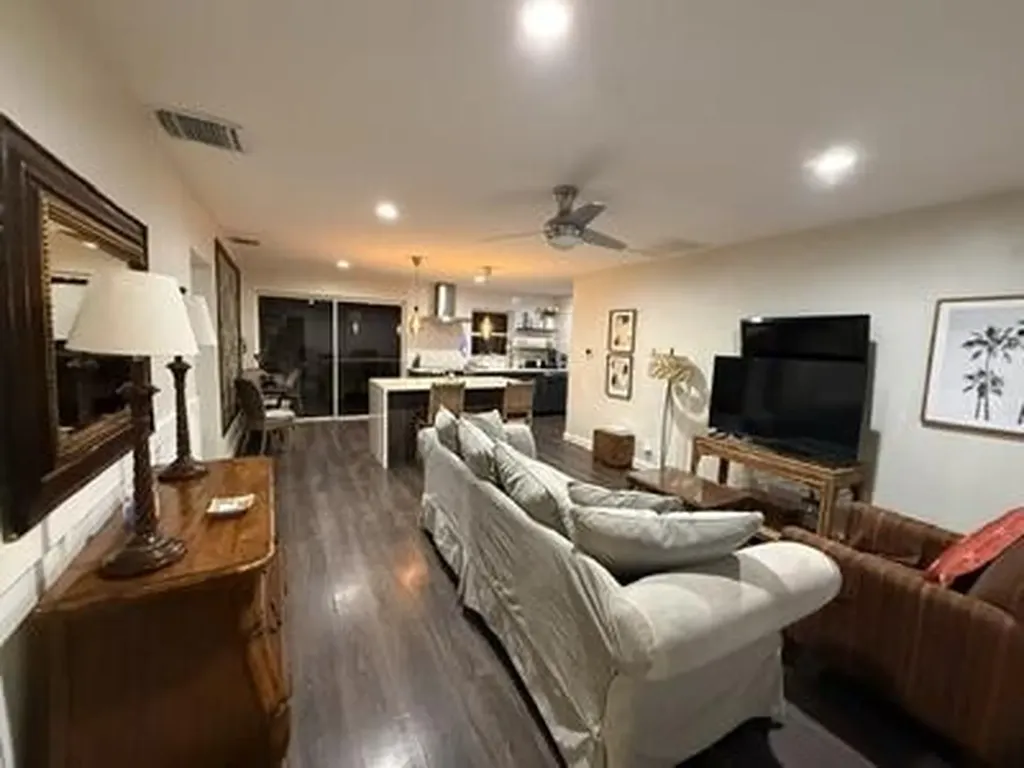532 Foresteria Drive West Palm Beach FL 33403