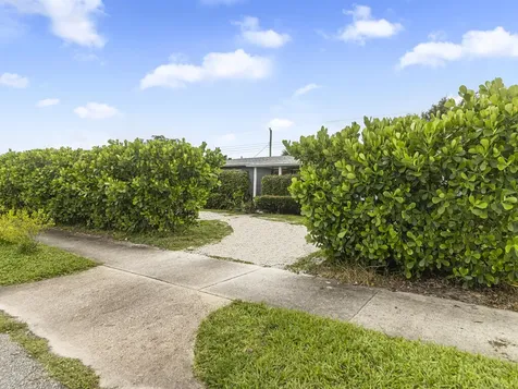 532 Foresteria Drive West Palm Beach FL 33403