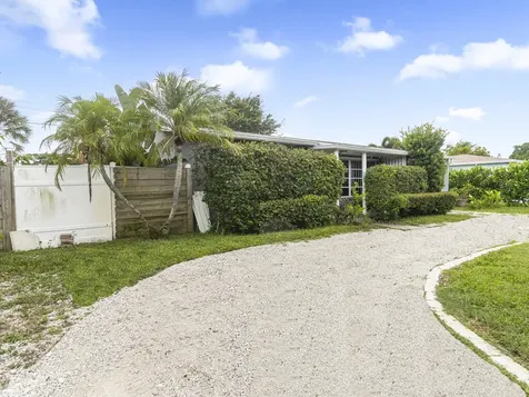 532 Foresteria Drive West Palm Beach FL 33403
