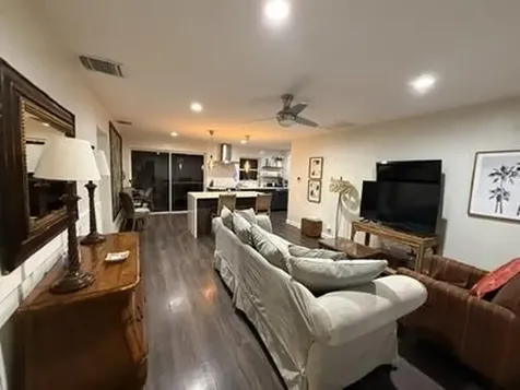 532 Foresteria Drive West Palm Beach FL 33403