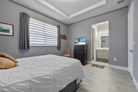 934 NE 42nd Terrace Homestead FL 33033