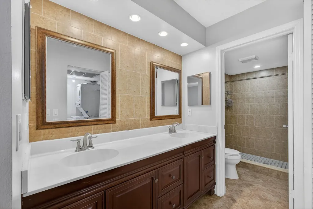 725 Hummingbird Way North Palm Beach FL 33408