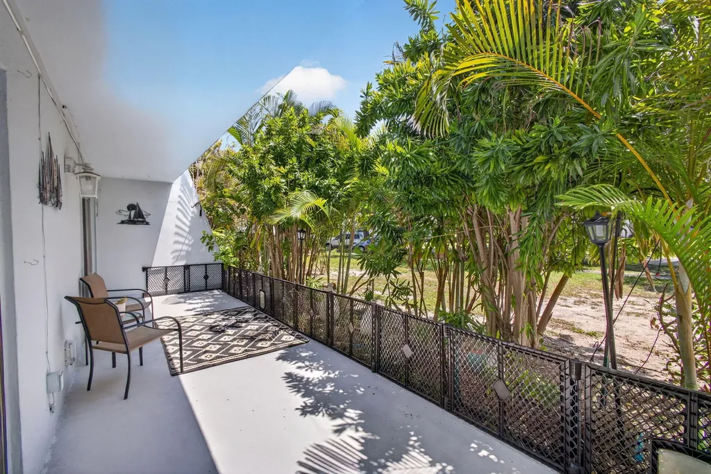 725 Hummingbird Way North Palm Beach FL 33408