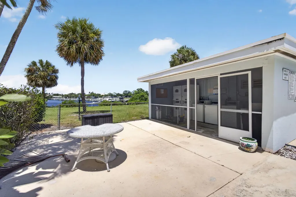 725 Hummingbird Way North Palm Beach FL 33408