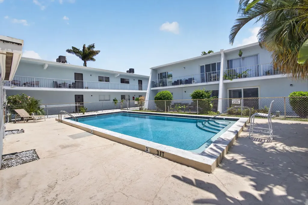 725 Hummingbird Way North Palm Beach FL 33408