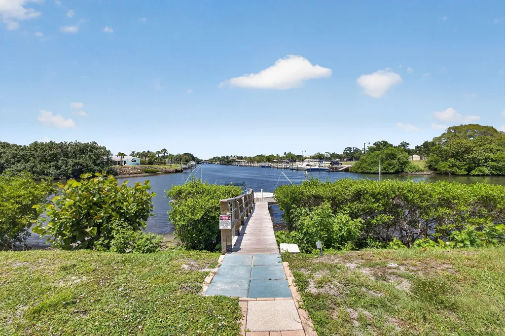 725 Hummingbird Way North Palm Beach FL 33408