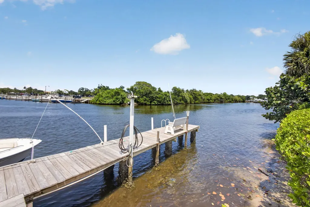 725 Hummingbird Way North Palm Beach FL 33408