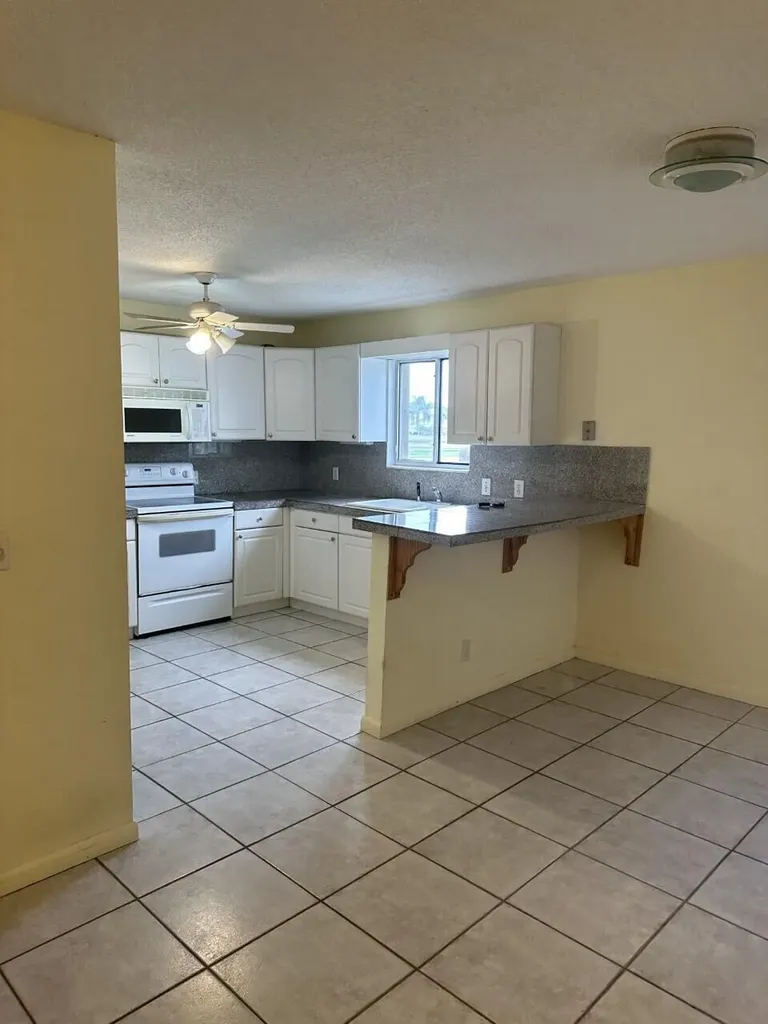 65 Maplecrest Circle Jupiter FL 33458