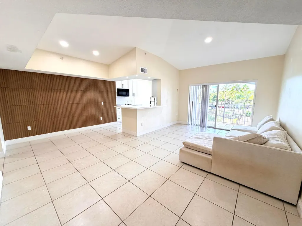 9630 NW 2nd Street Pembroke Pines FL 33024