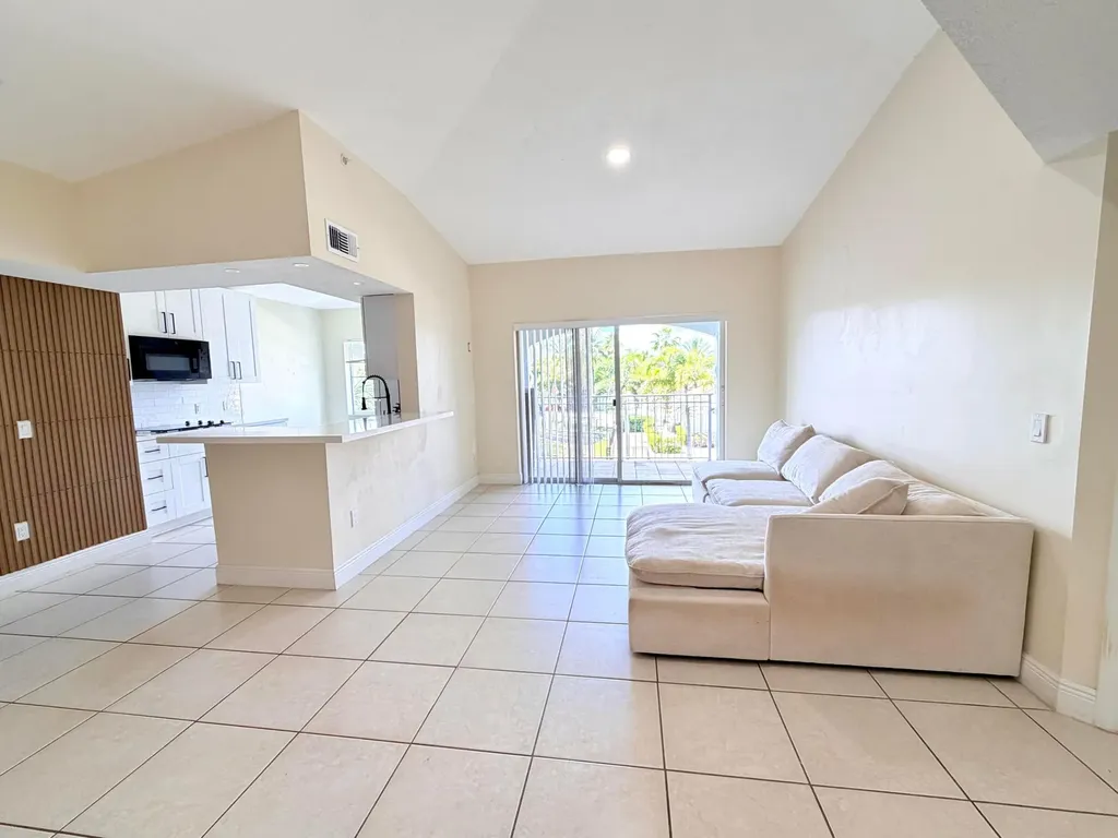 9630 NW 2nd Street Pembroke Pines FL 33024