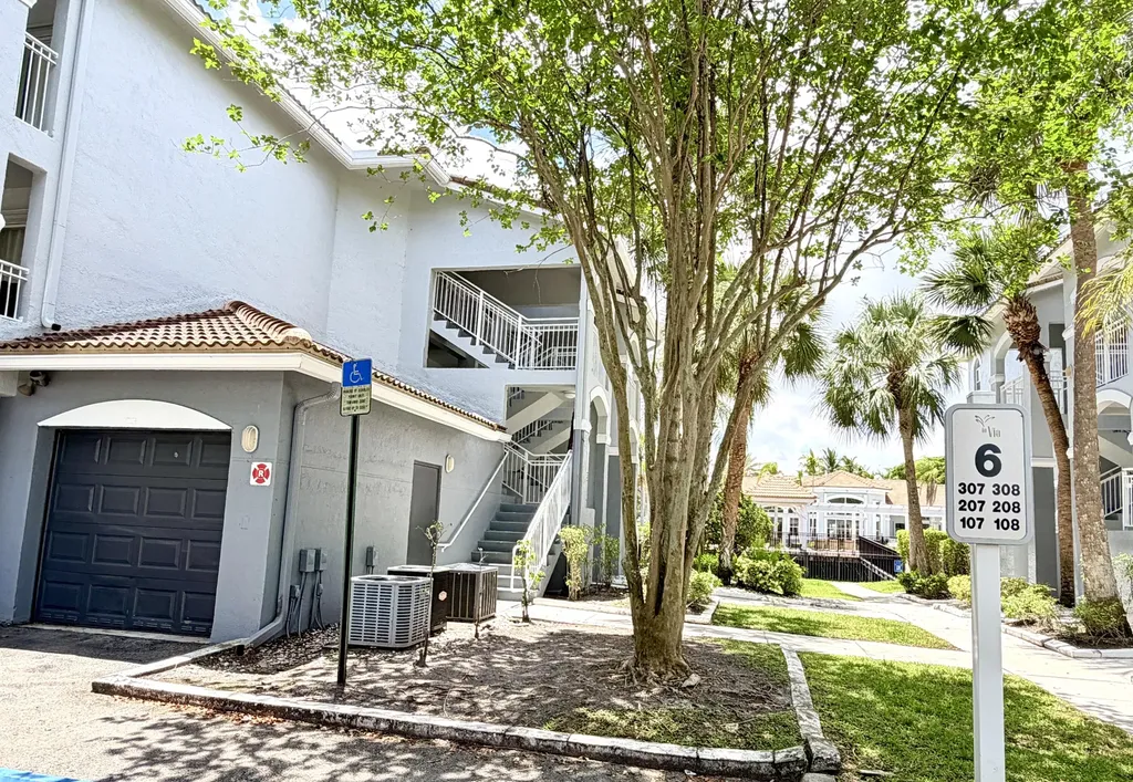 9630 NW 2nd Street Pembroke Pines FL 33024