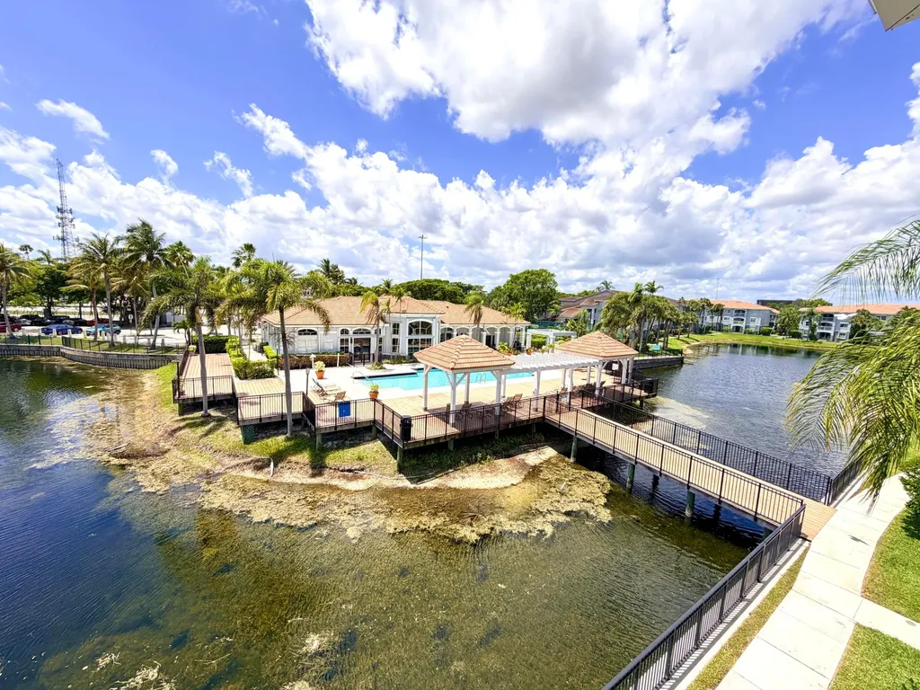 9630 NW 2nd Street Pembroke Pines FL 33024