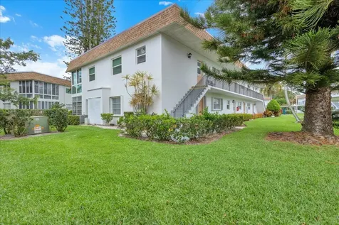 2950 SE Ocean Boulevard Stuart FL 34996