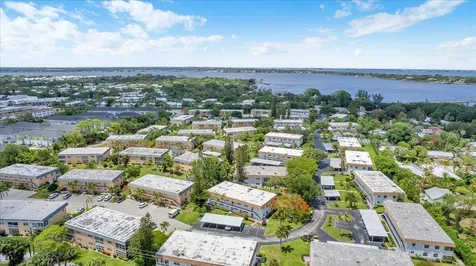2950 SE Ocean Boulevard Stuart FL 34996