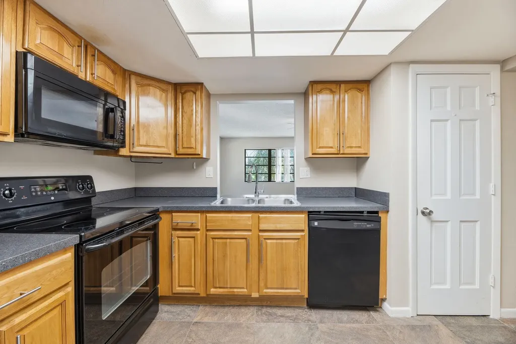 1769 NE 40th Place Pompano Beach FL 33064