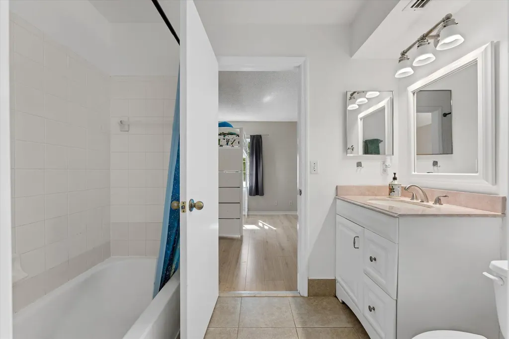 2264 Salerno Circle Weston FL 33327