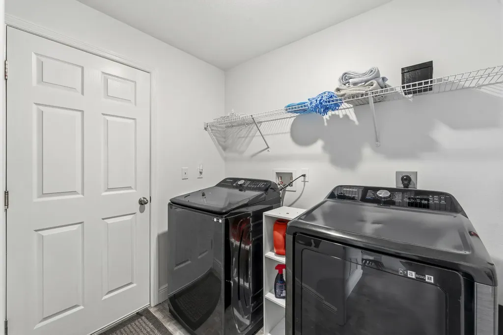 380 SW Donna Terrace Port St Lucie FL 34984