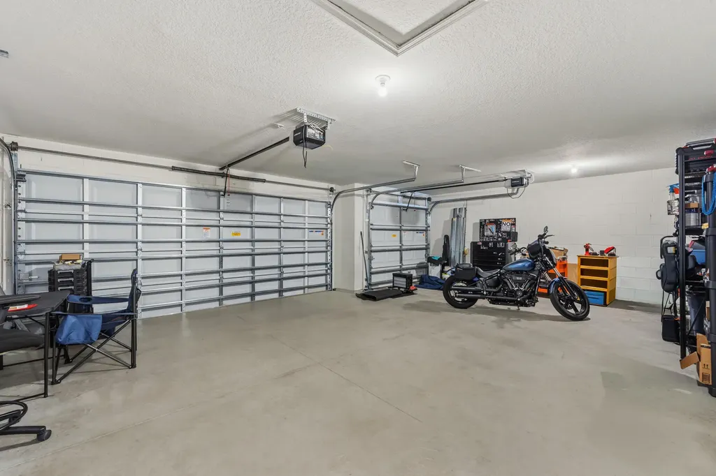380 SW Donna Terrace Port St Lucie FL 34984