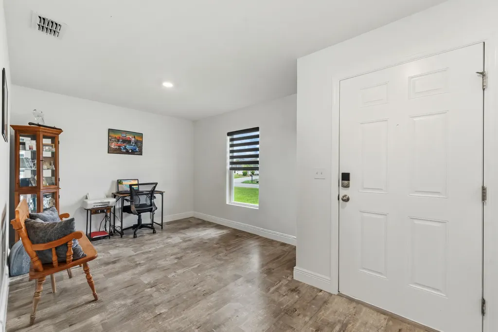 380 SW Donna Terrace Port St Lucie FL 34984