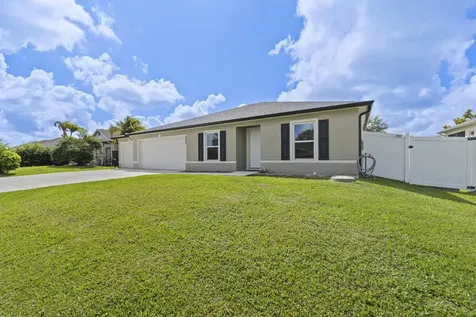 380 SW Donna Terrace Port St Lucie FL 34984