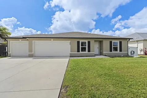 380 SW Donna Terrace Port St Lucie FL 34984