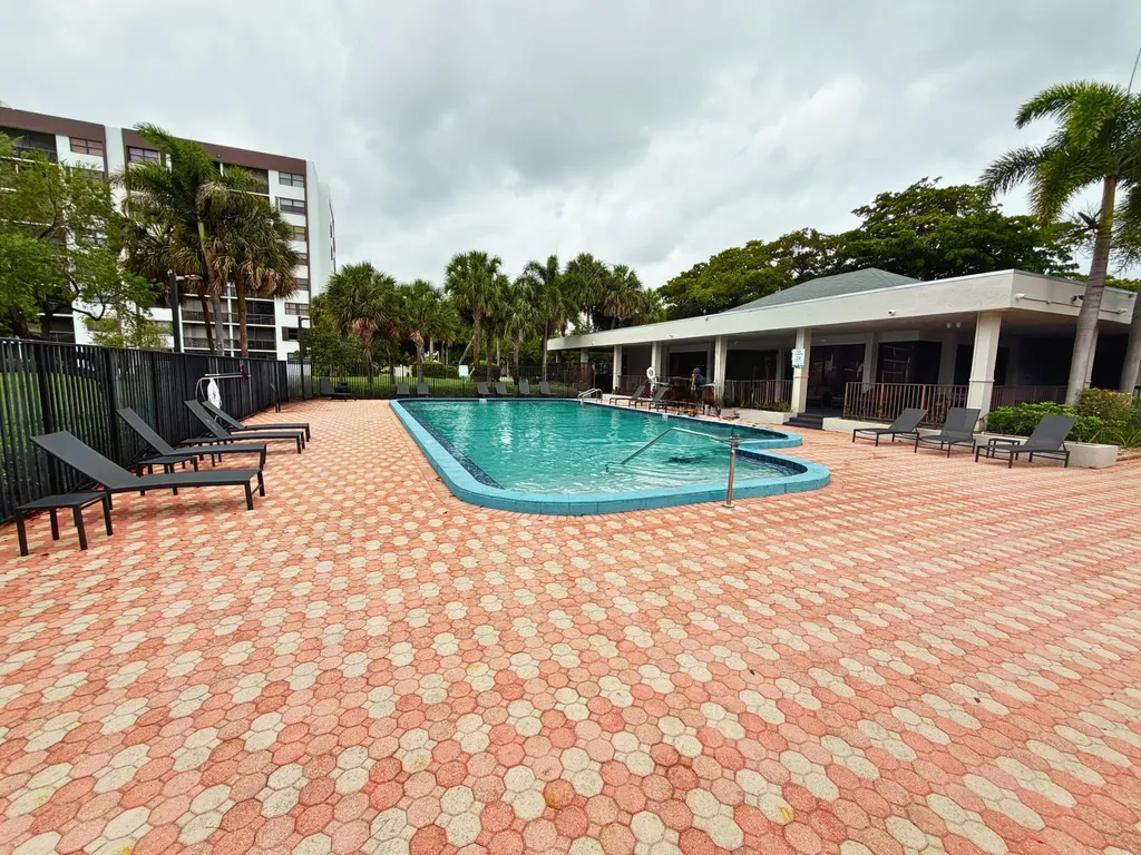 1244 S Military Trail Deerfield Beach FL 33442