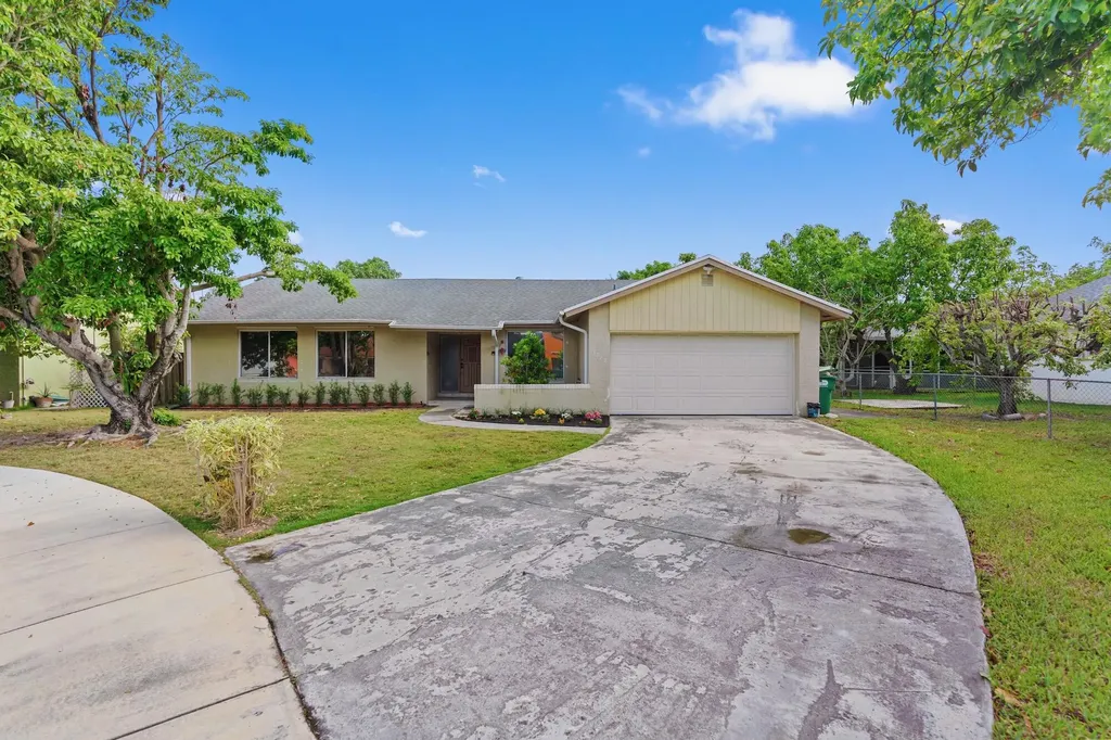 9315 SW 170th Lane Palmetto Bay FL 33157