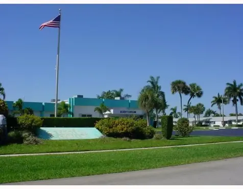 2556 E Dudley Drive Drive E West Palm Beach FL 33415