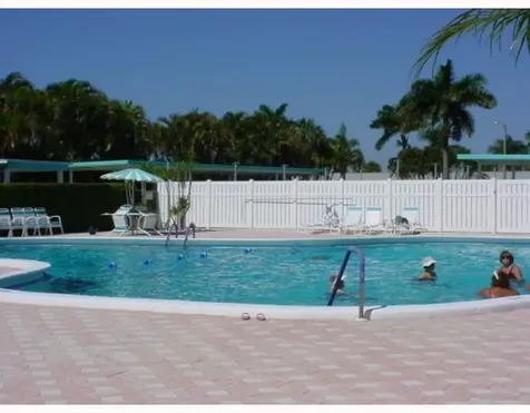 2556 E Dudley Drive Drive E West Palm Beach FL 33415