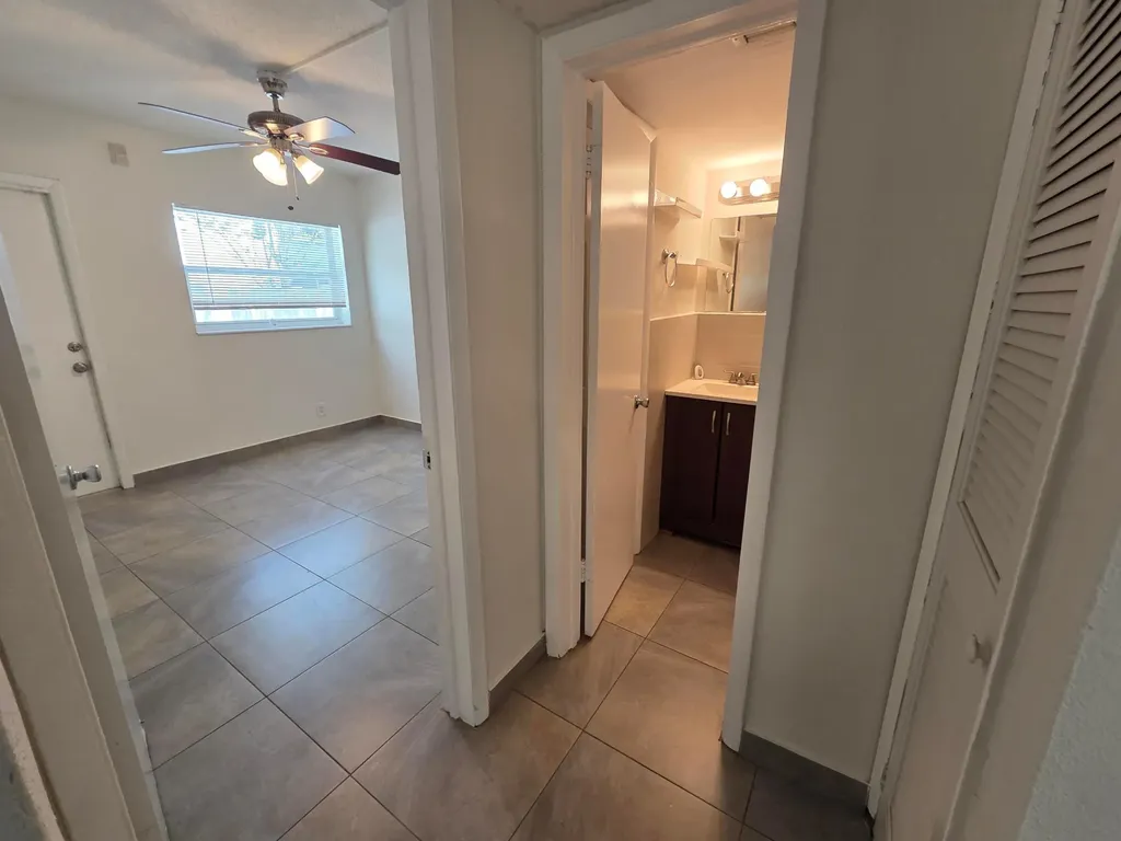 720 NE 2nd Street Fort Lauderdale FL 33301