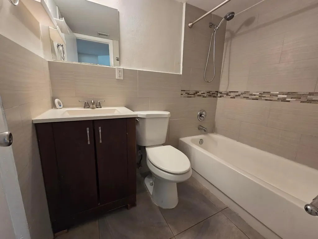 720 NE 2nd Street Fort Lauderdale FL 33301