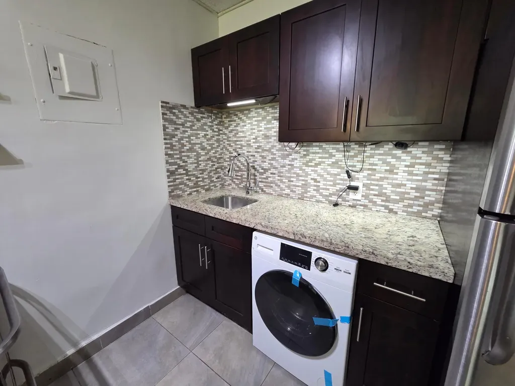 720 NE 2nd Street Fort Lauderdale FL 33301