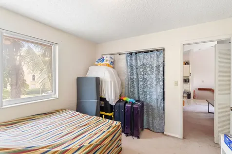 8039 Lake Drive Doral FL 33166