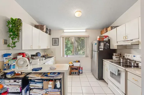 8039 Lake Drive Doral FL 33166