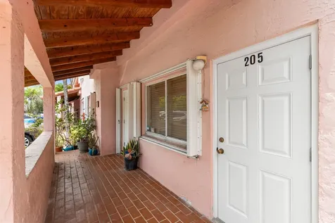 8039 Lake Drive Doral FL 33166