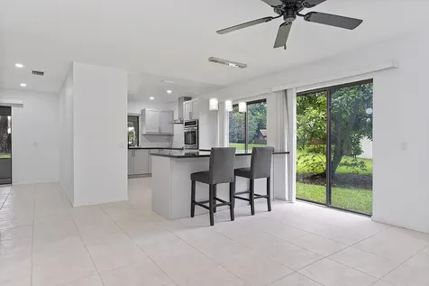 1955 Sacramento Weston FL 33326