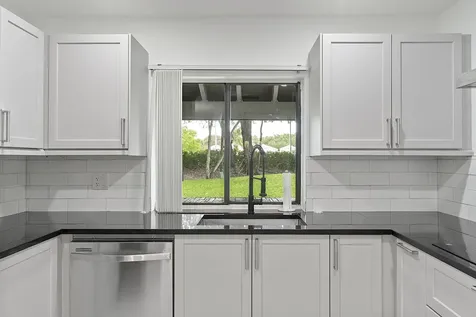 1955 Sacramento Weston FL 33326