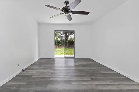 1955 Sacramento Weston FL 33326