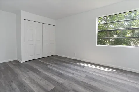 1955 Sacramento Weston FL 33326