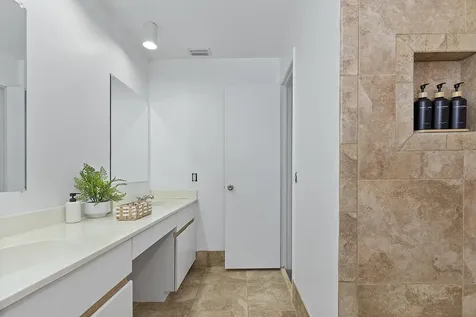 1955 Sacramento Weston FL 33326