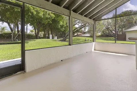 1955 Sacramento Weston FL 33326