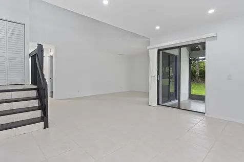 1955 Sacramento Weston FL 33326