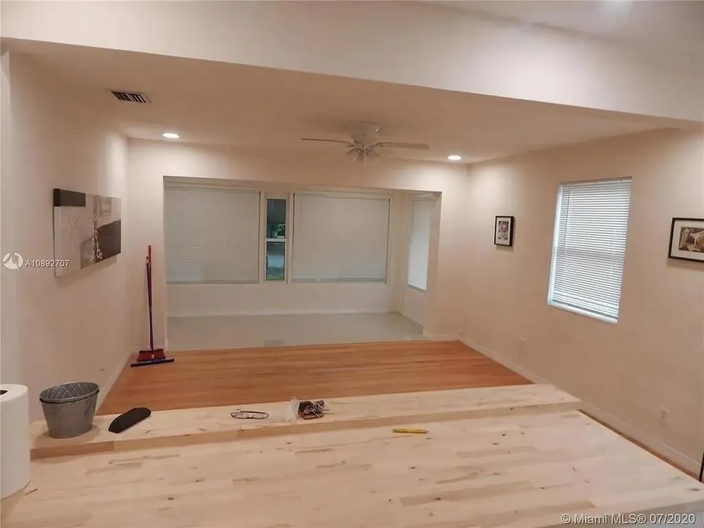1111 N 25th Avenue Hollywood FL 33020