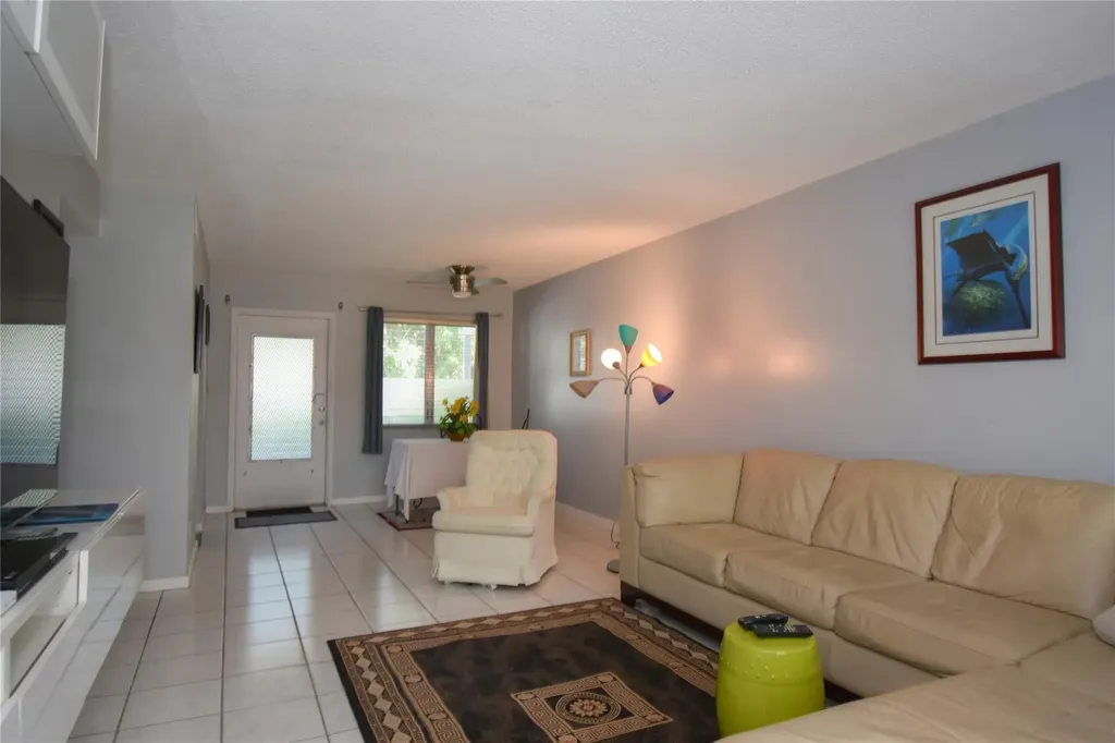 2161 NE 42nd Court Lighthouse Point FL 33064