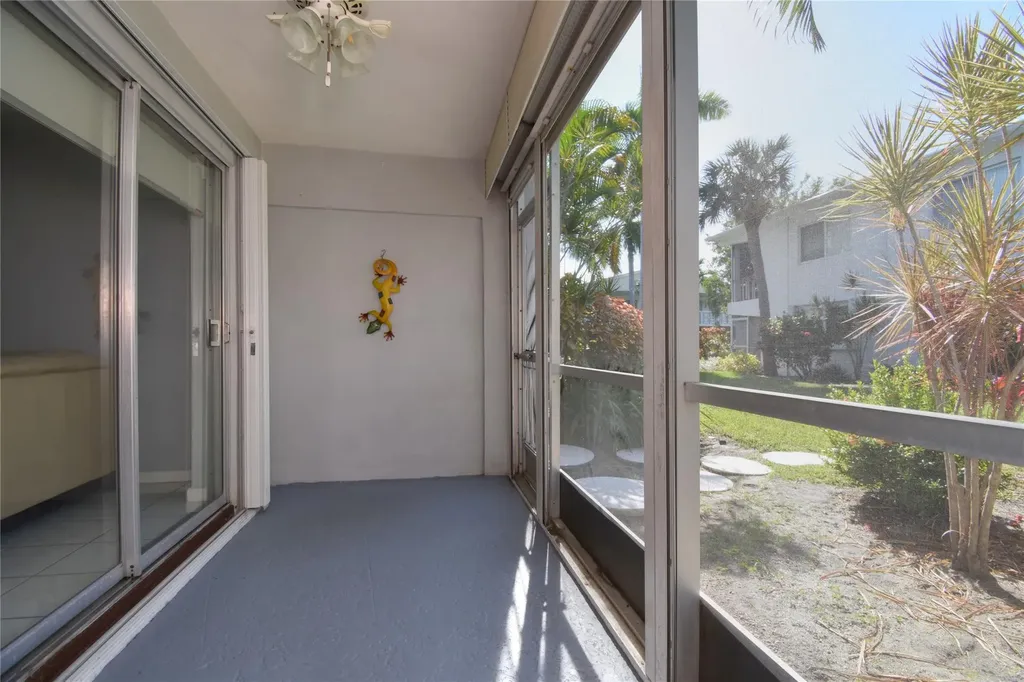 2161 NE 42nd Court Lighthouse Point FL 33064