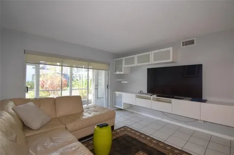 2161 NE 42nd Court Lighthouse Point FL 33064