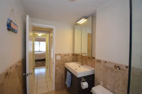 2161 NE 42nd Court Lighthouse Point FL 33064