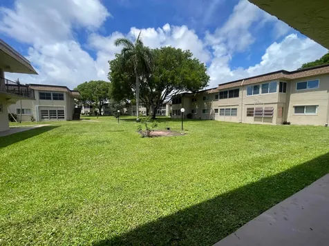752 Lori Drive Palm Springs FL 33461