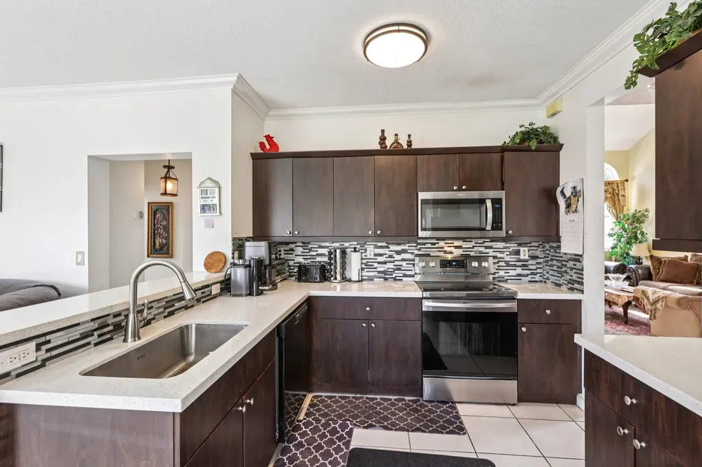 405 E Royal Cove Circle Davie FL 33325