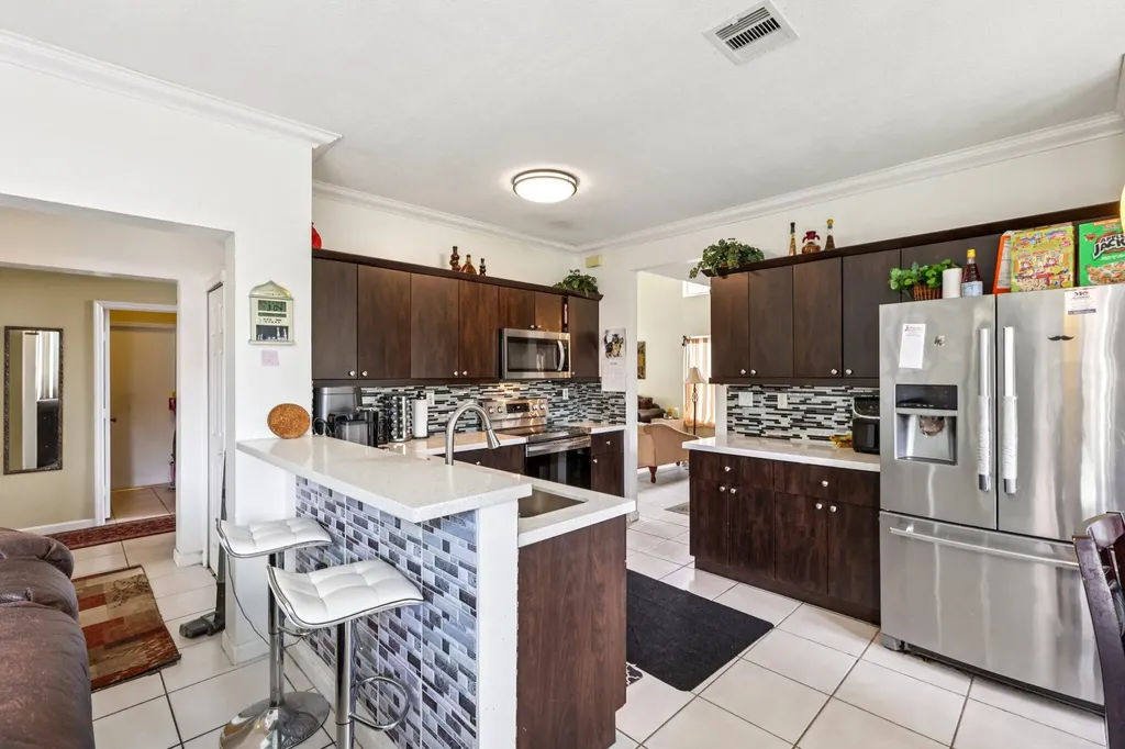 405 E Royal Cove Circle Davie FL 33325
